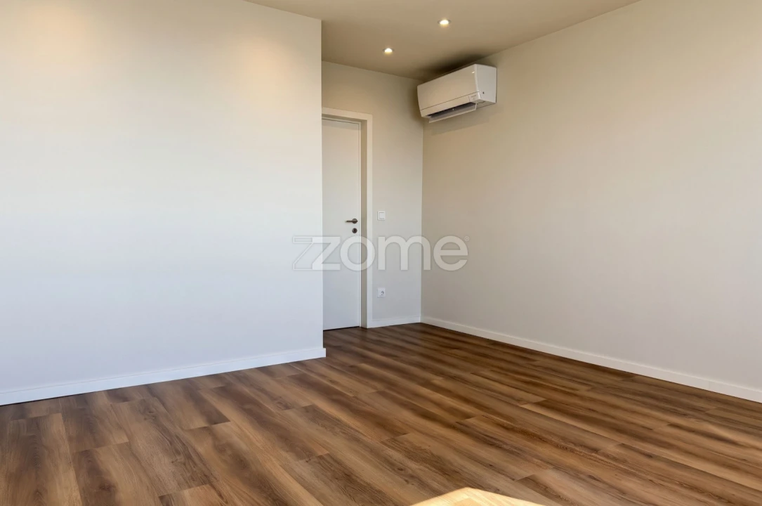 Apartamento T5 para Venda em Cedofeita, Santo Ildefonso, Sé, Miragaia, São Nicolau e Vitória Foto 25