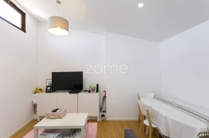 Apartamento T1 para Arrendamento em Mafamude e Vilar do Paraíso