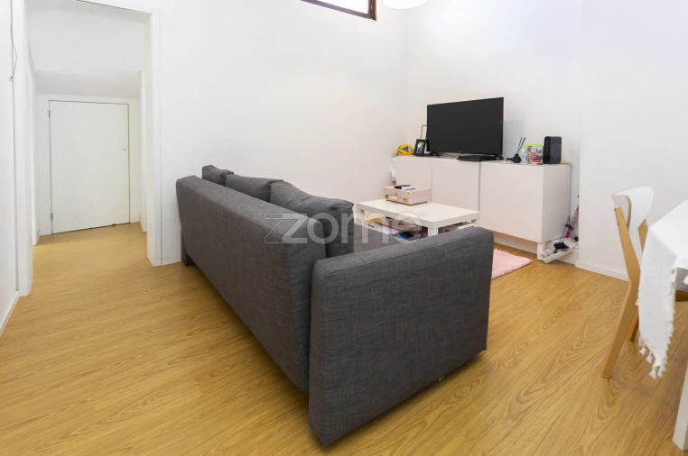 Apartamento T1 para Arrendamento em Mafamude e Vilar do Paraíso Foto 2