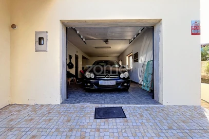Moradia T6 para Venda em Abrunheira, Verride e Vila Nova da Barca