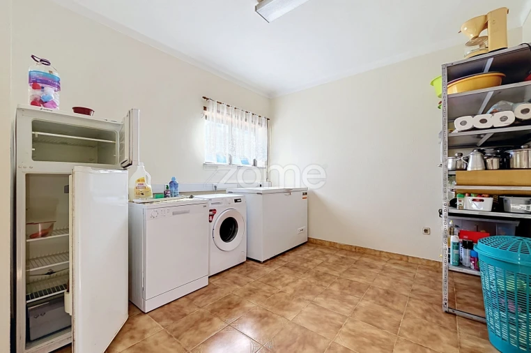 Moradia T6 para Venda em Abrunheira, Verride e Vila Nova da Barca Foto 18