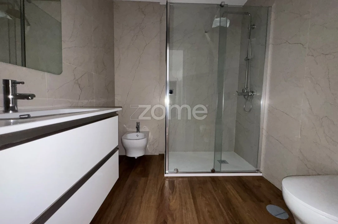 Apartamento T1 para Arrendamento em Eiras e São Paulo de Frades Foto 10