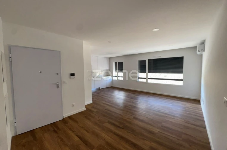 Apartamento T1 para Arrendamento em Eiras e São Paulo de Frades Foto 7