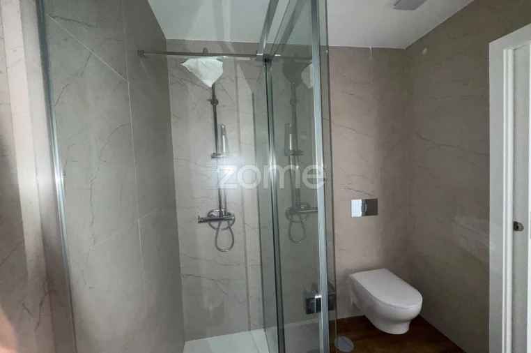 Apartamento T1 para Arrendamento em Eiras e São Paulo de Frades Foto 8