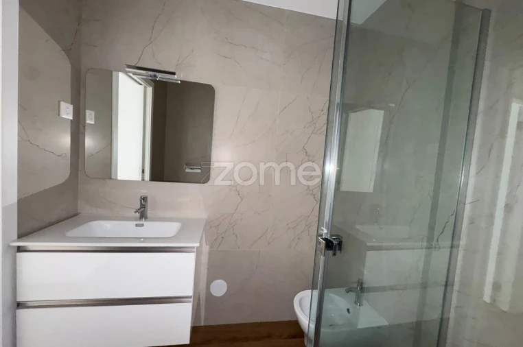 Apartamento T1 para Arrendamento em Eiras e São Paulo de Frades Foto 9