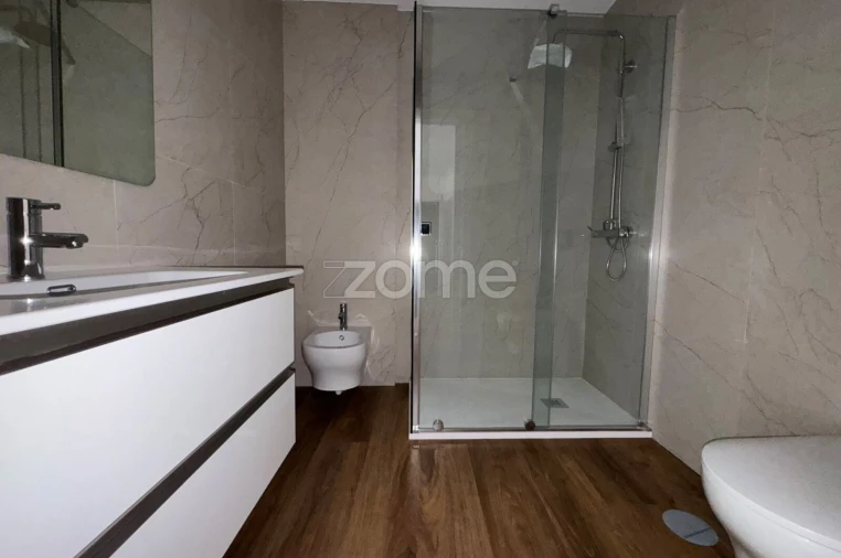 Apartamento T1 para Arrendamento em Eiras e São Paulo de Frades Foto 10