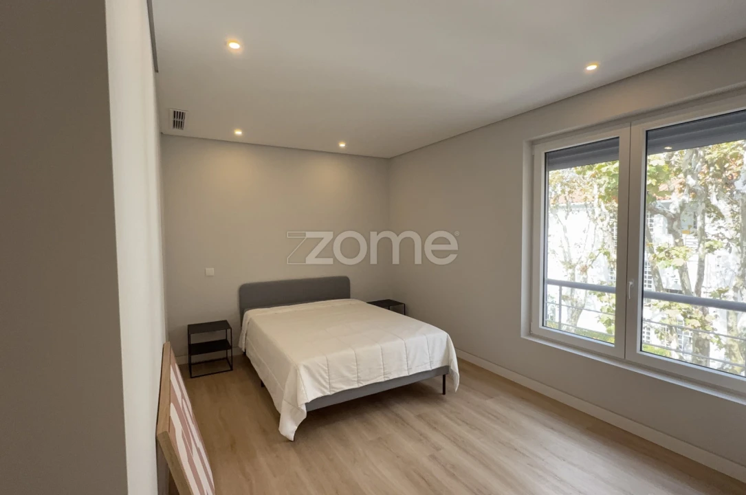 Apartamento T4 para Venda em Carcavelos e Parede Foto 11