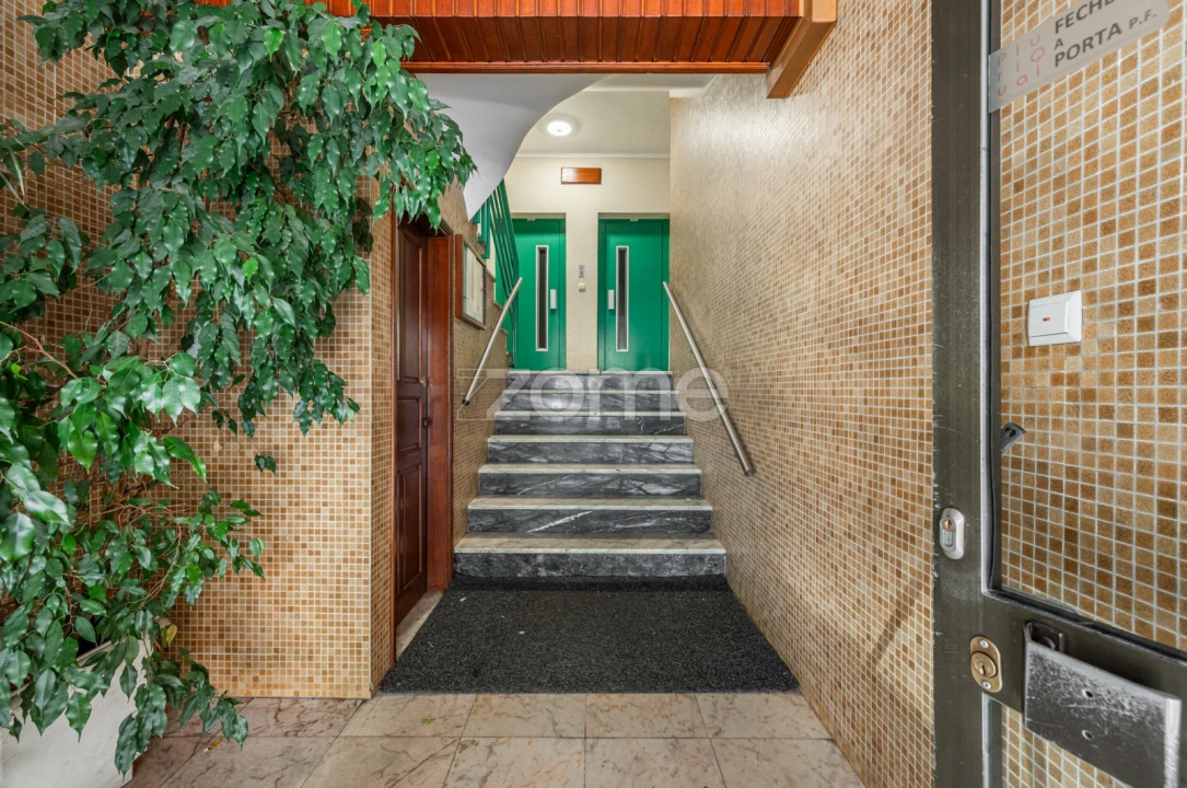 Apartamento T3 para Venda em Braga (Maximinos, Sé e Cividade) Foto 2