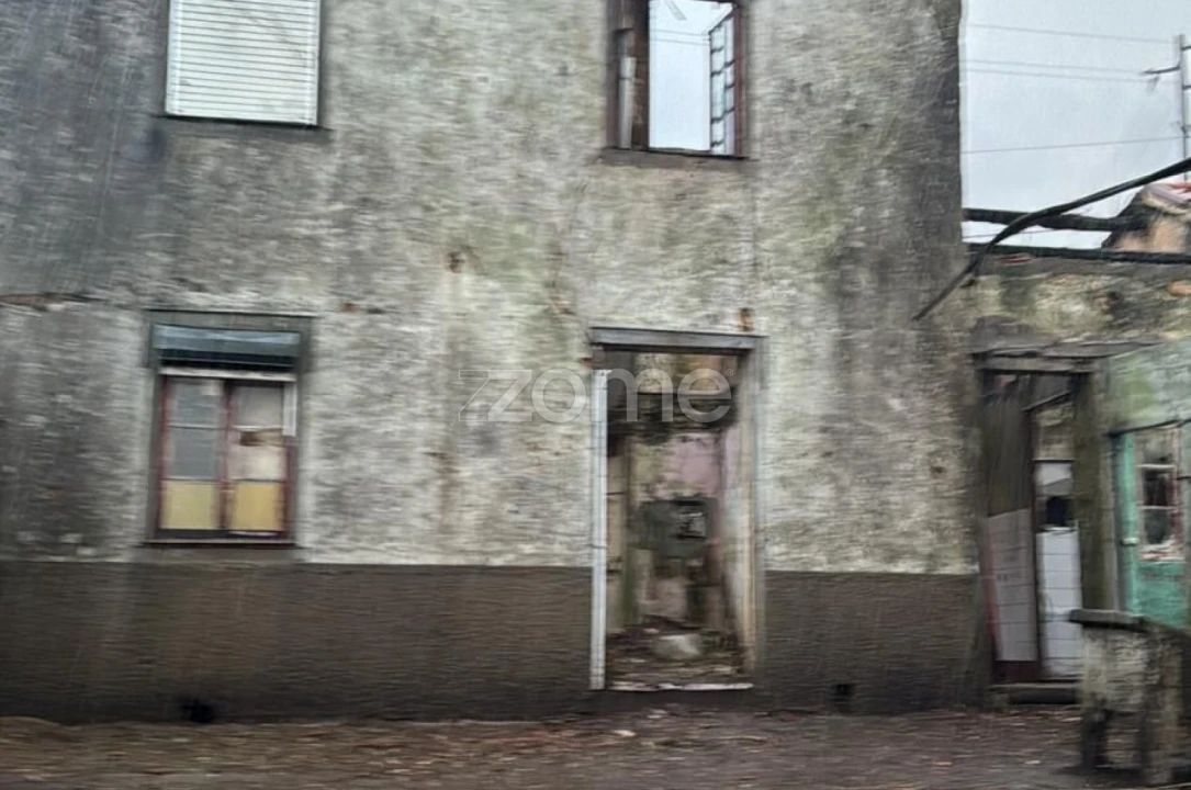 Moradia T2 para Venda em O. Azeméis, Riba-Ul, Ul, Macinhata Seixa, Madail Foto 9