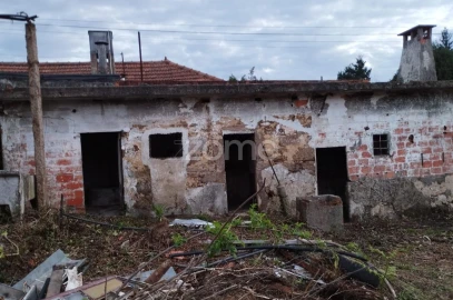 Moradia T2 para Venda em O. Azeméis, Riba-Ul, Ul, Macinhata Seixa, Madail