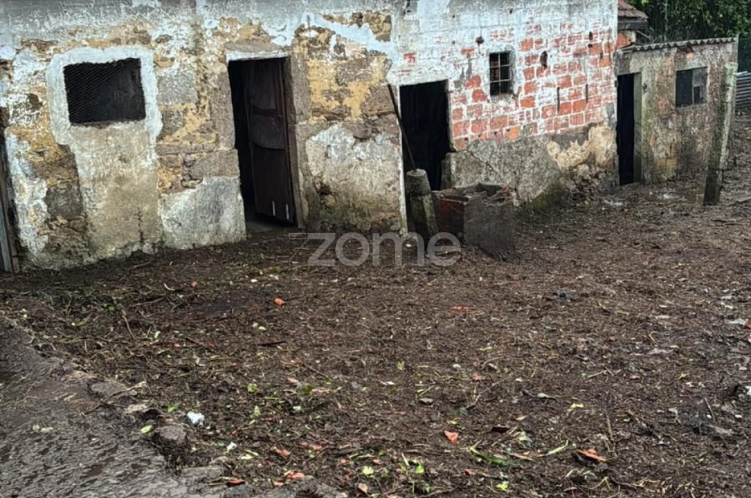 Moradia T2 para Venda em O. Azeméis, Riba-Ul, Ul, Macinhata Seixa, Madail Foto 8