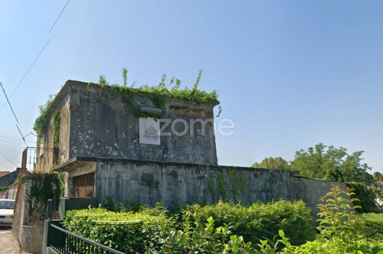 Moradia T2 para Venda em O. Azeméis, Riba-Ul, Ul, Macinhata Seixa, Madail Foto 5
