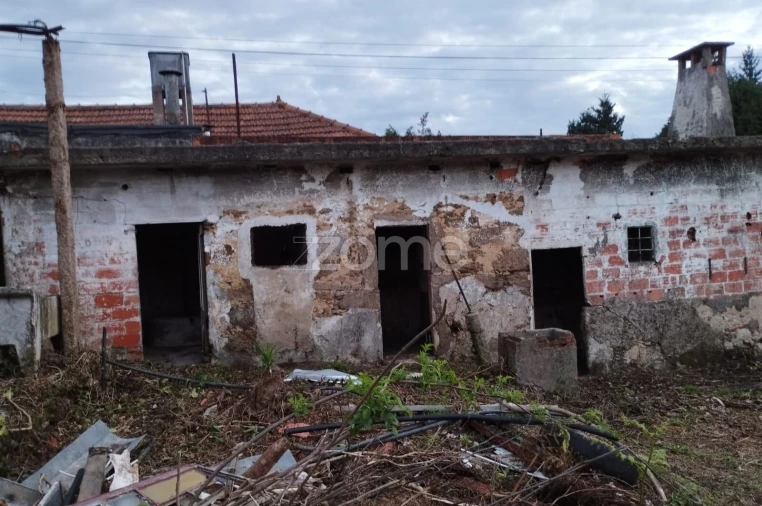 Moradia T2 para Venda em O. Azeméis, Riba-Ul, Ul, Macinhata Seixa, Madail Foto 7