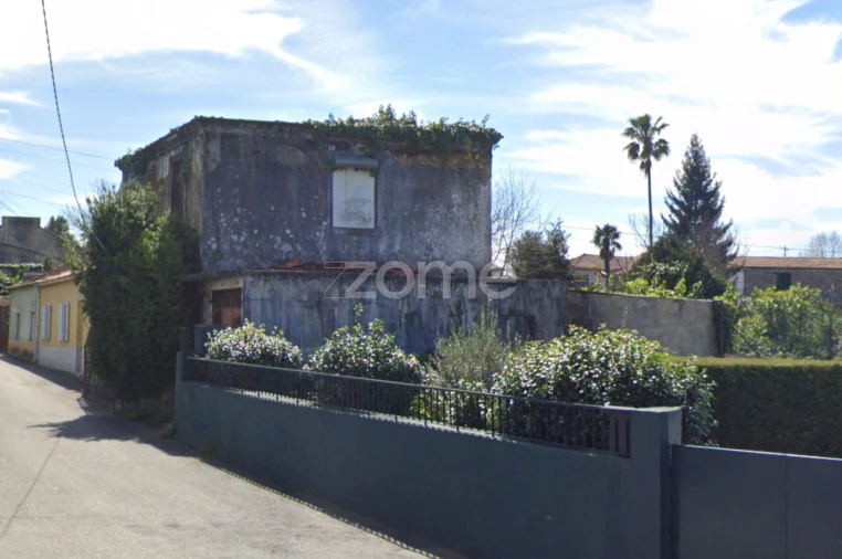 Moradia T2 para Venda em O. Azeméis, Riba-Ul, Ul, Macinhata Seixa, Madail Foto 4