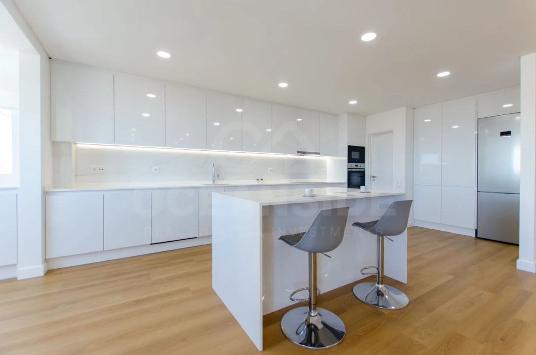 Apartamento T3 para Venda em Carcavelos e Parede Foto 5