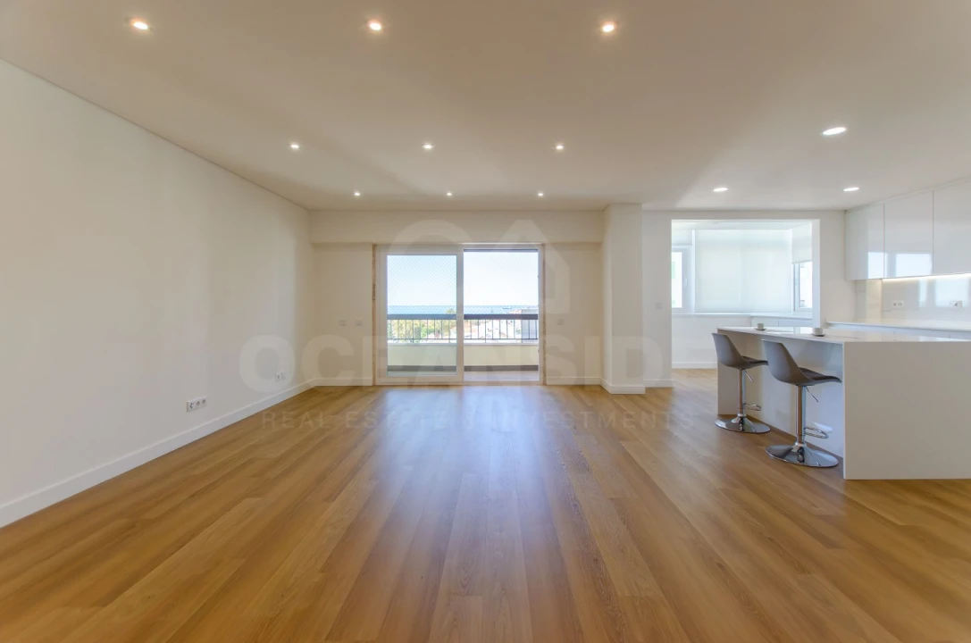 Apartamento T3 para Venda em Carcavelos e Parede Foto 6
