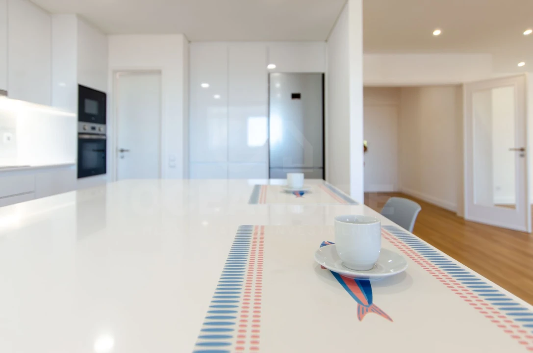 Apartamento T3 para Venda em Carcavelos e Parede Foto 9