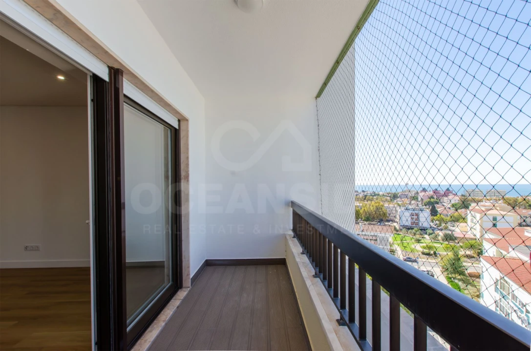 Apartamento T3 para Venda em Carcavelos e Parede Foto 13