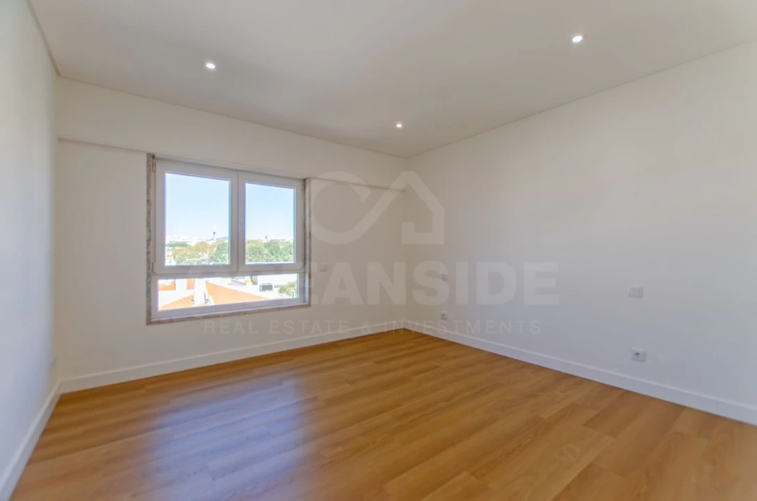 Apartamento T3 para Venda em Carcavelos e Parede Foto 21