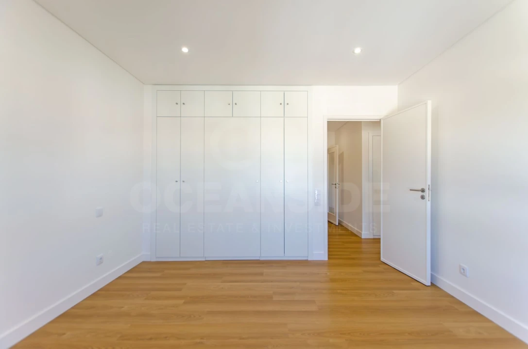 Apartamento T3 para Venda em Carcavelos e Parede Foto 22