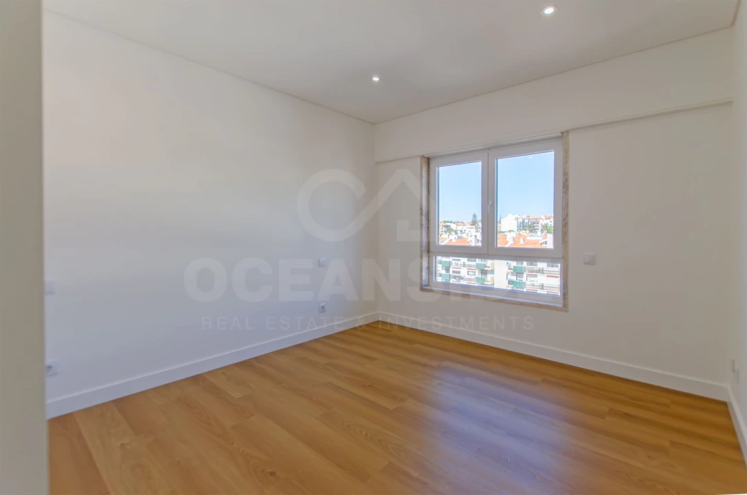 Apartamento T3 para Venda em Carcavelos e Parede Foto 37
