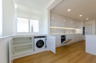 Apartamento T3 para Venda em Carcavelos e Parede
