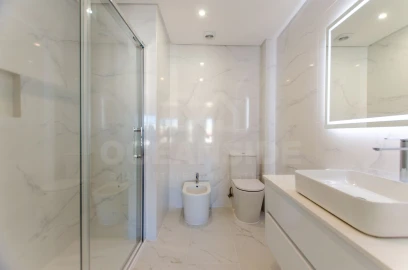 Apartamento T3 para Venda em Carcavelos e Parede