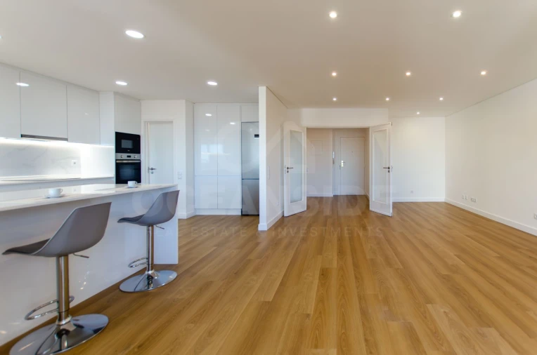 Apartamento T3 para Venda em Carcavelos e Parede Foto 3