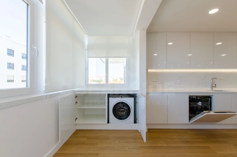 Apartamento T3 para Venda em Carcavelos e Parede Foto 15