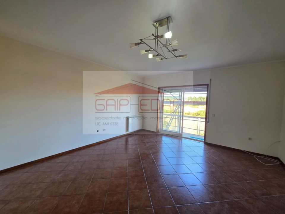 Apartamento T2 para Venda em Meixomil Foto 3