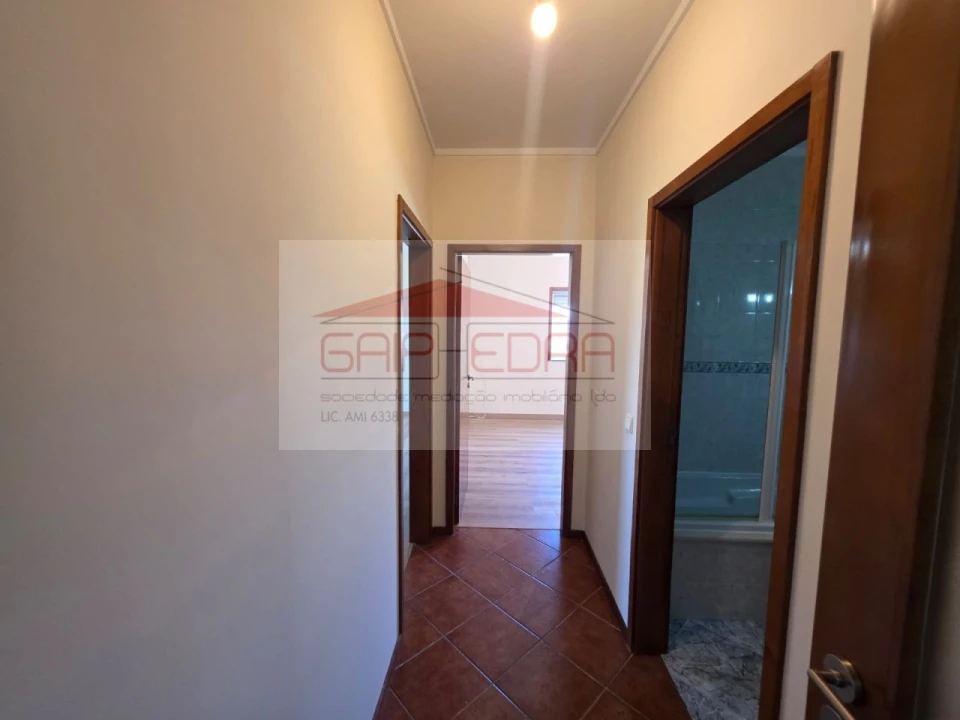 Apartamento T2 para Venda em Meixomil Foto 9