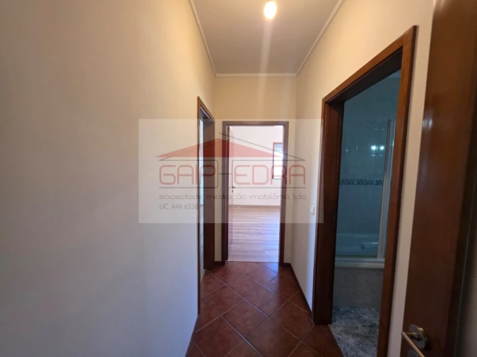 Apartamento T2 para Venda em Meixomil Foto 9