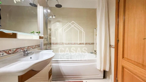 Apartamento T2 para Arrendamento em Carcavelos e Parede