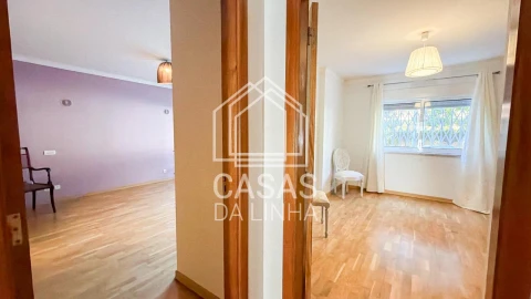Apartamento T2 para Arrendamento em Carcavelos e Parede