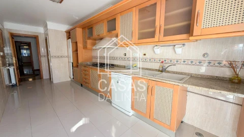 Apartamento T2 para Arrendamento em Carcavelos e Parede