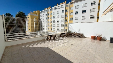 Apartamento T2 para Arrendamento em Carcavelos e Parede