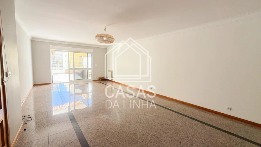 Apartamento T2 para Arrendamento em Carcavelos e Parede Foto 5