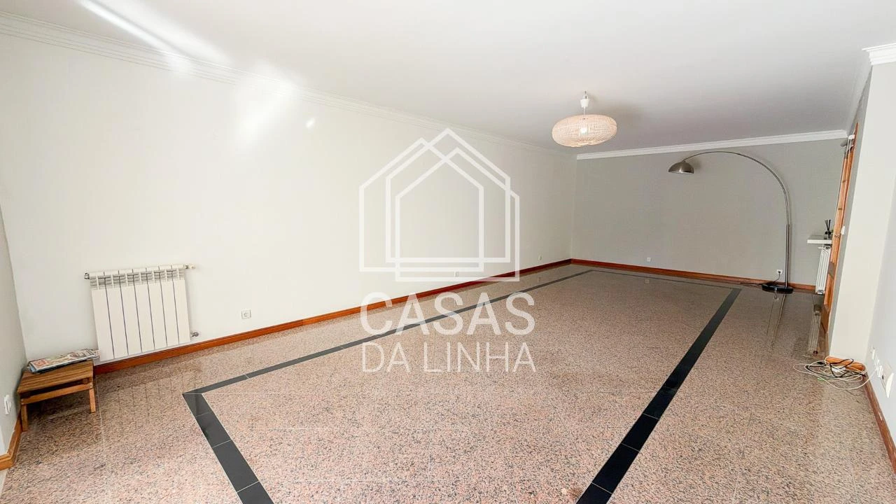 Apartamento T2 para Arrendamento em Carcavelos e Parede Foto 2