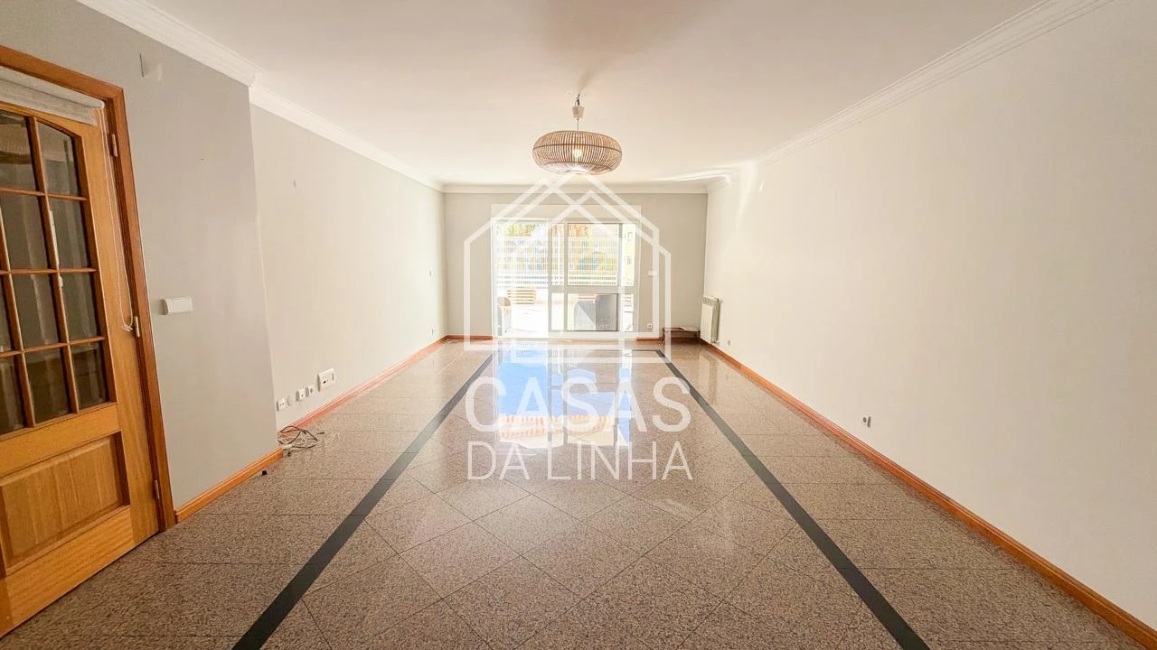 Apartamento T2 para Arrendamento em Carcavelos e Parede Foto 6