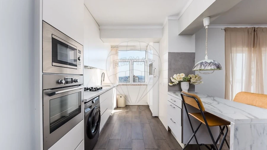 Apartamento T2 para Venda em Odivelas