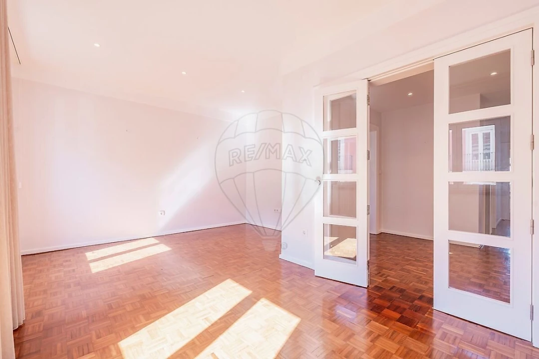 Apartamento T3 para Venda em Penha de França Foto 2