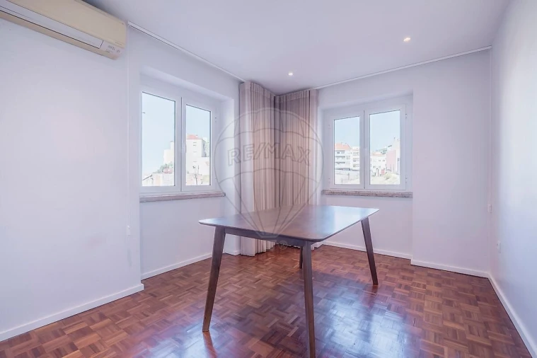 Apartamento T3 para Venda em Penha de França Foto 26