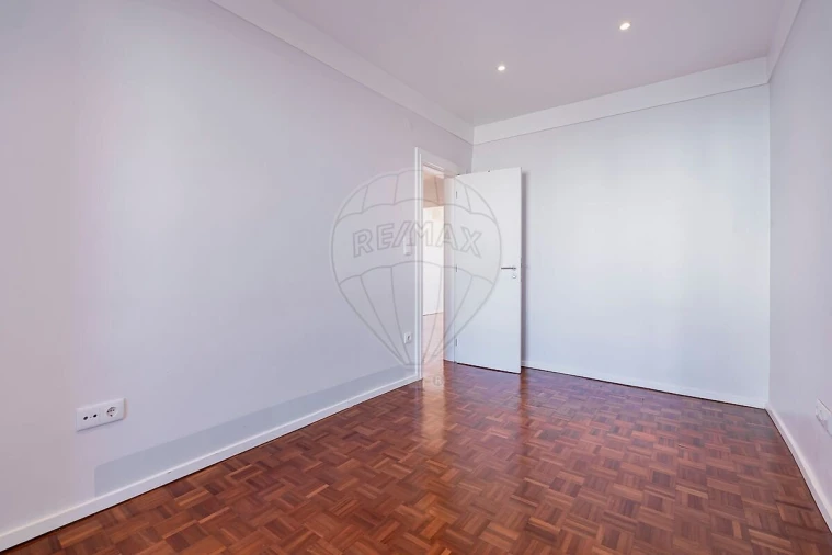 Apartamento T3 para Venda em Penha de França Foto 23
