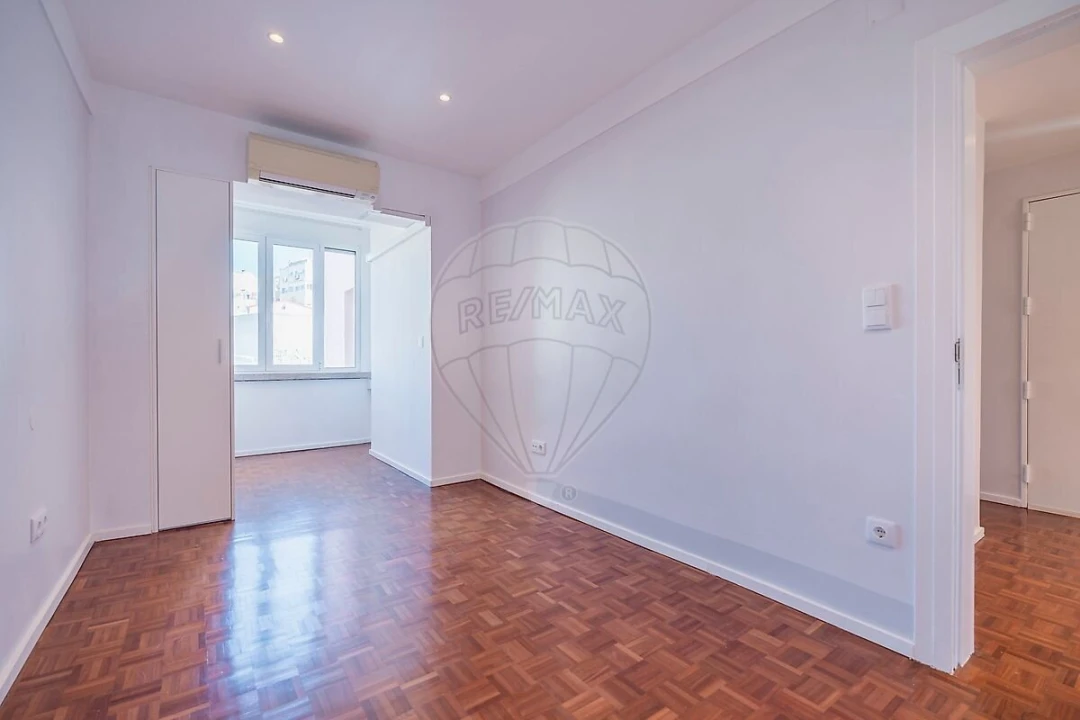 Apartamento T3 para Venda em Penha de França Foto 4