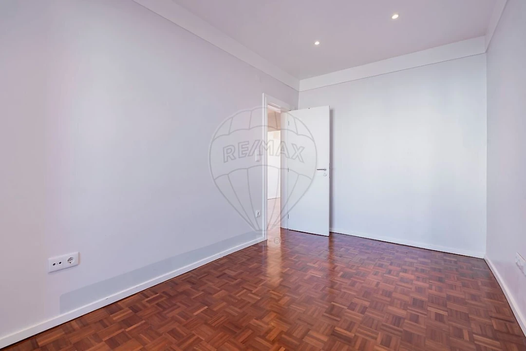 Apartamento T3 para Venda em Penha de França Foto 23