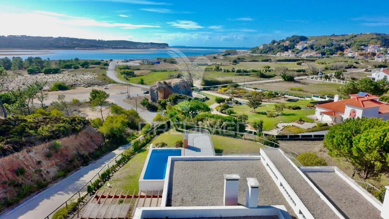 Moradia T3 para Venda em Foz do Arelho Foto 1