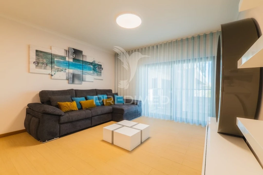 Apartamento T2 para Venda em Portimão Foto 2