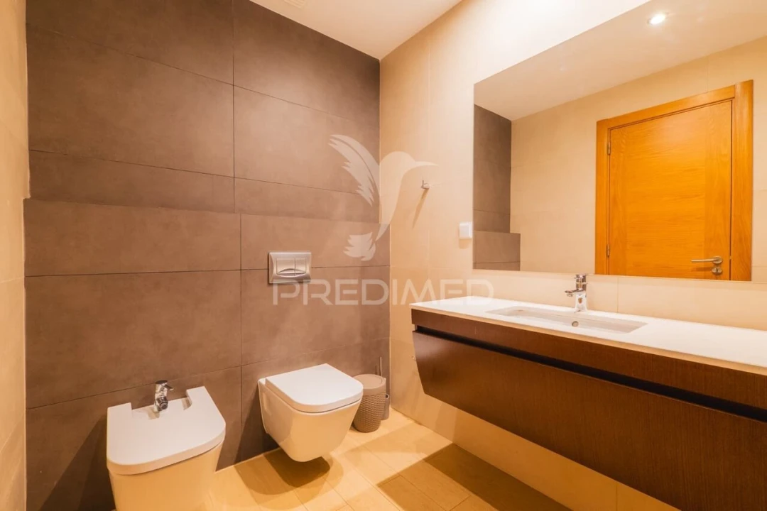 Apartamento T2 para Venda em Portimão Foto 17