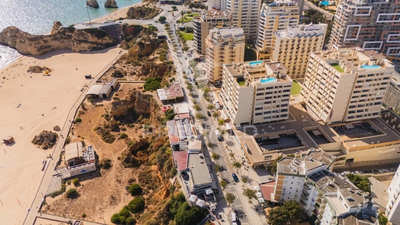 Apartamento T2 para Venda em Portimão Foto 32