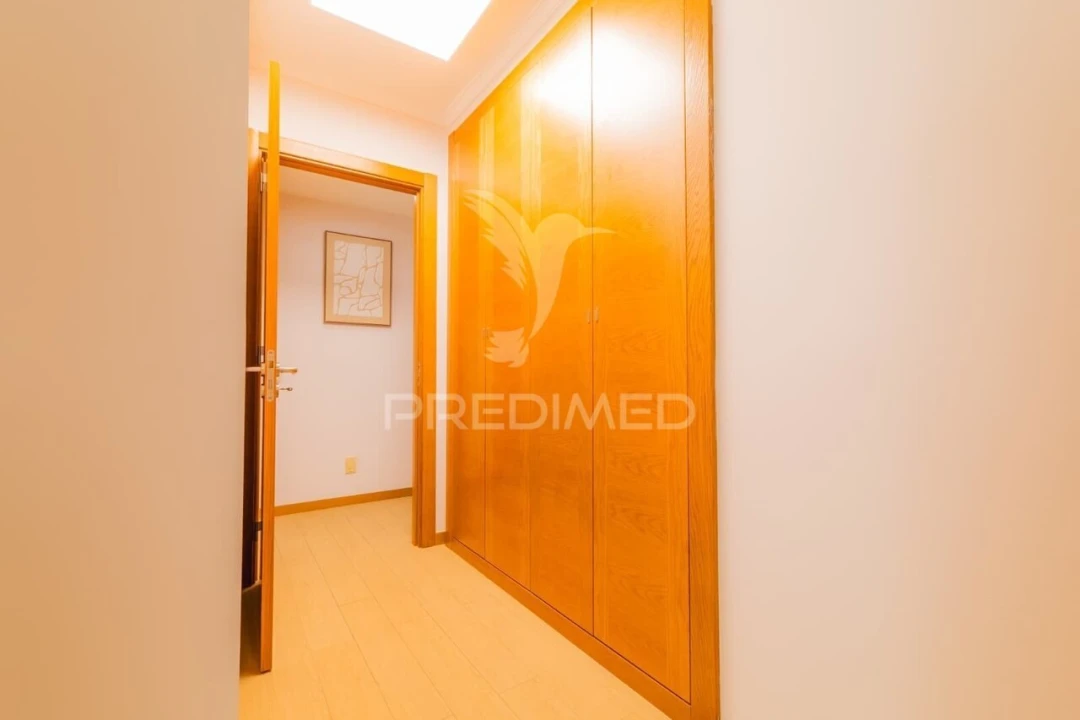 Apartamento T2 para Venda em Portimão Foto 11
